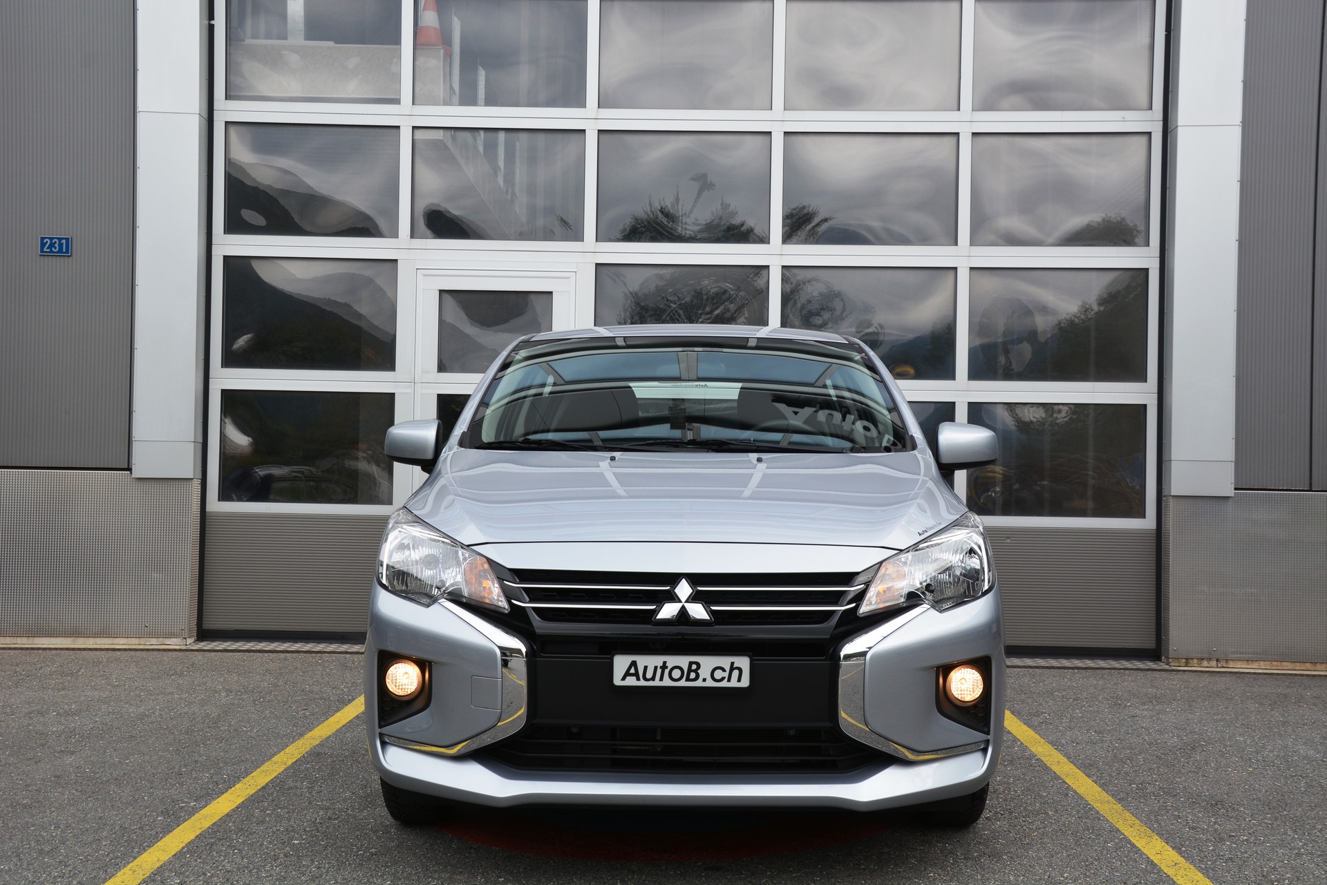 MITSUBISHI Space Star 1.2 CVT Pure-image-2
