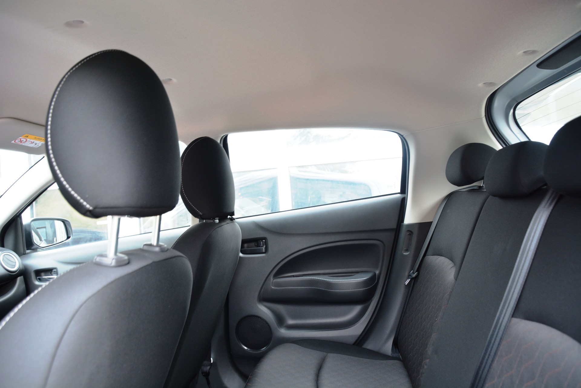 MITSUBISHI Space Star 1.2 CVT Pure-image-13
