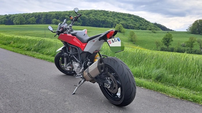 HUSQVARNA Nuda 900 R ABS-showroom-element-2