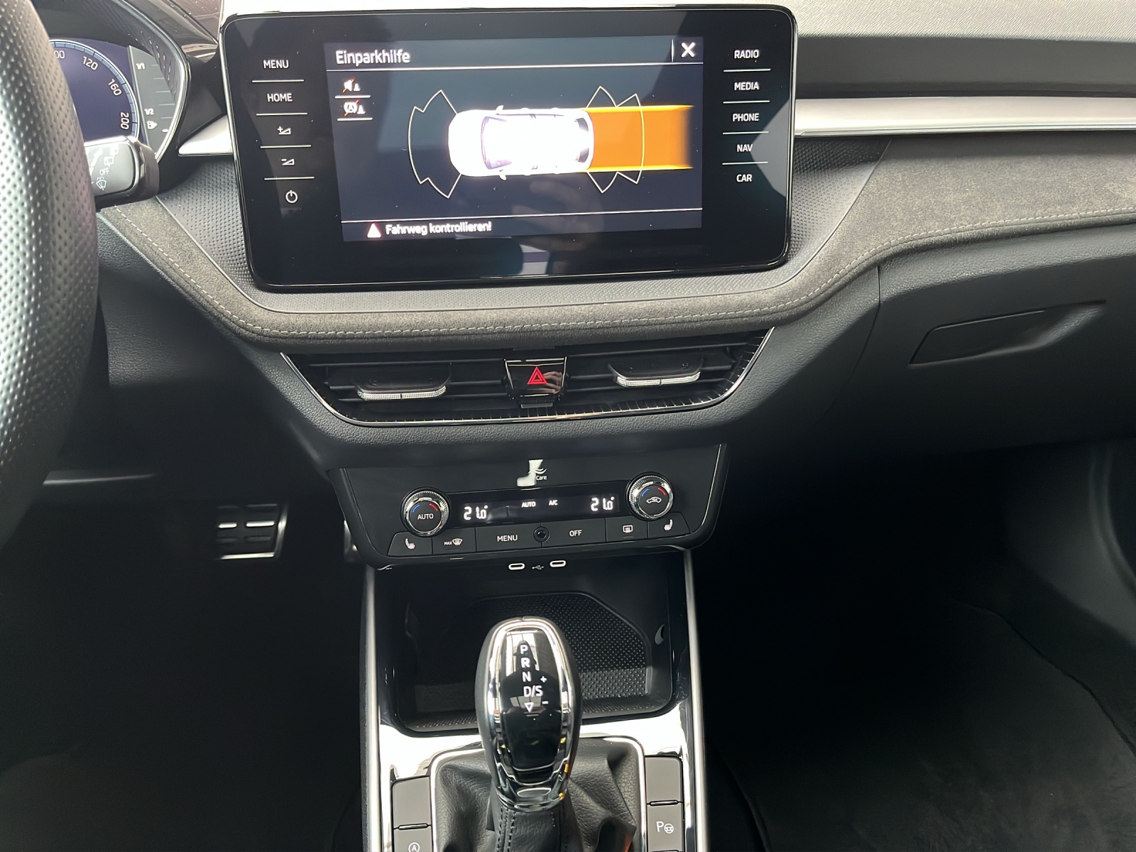 SKODA Fabia 1.0 TSI Style DSG-image-11