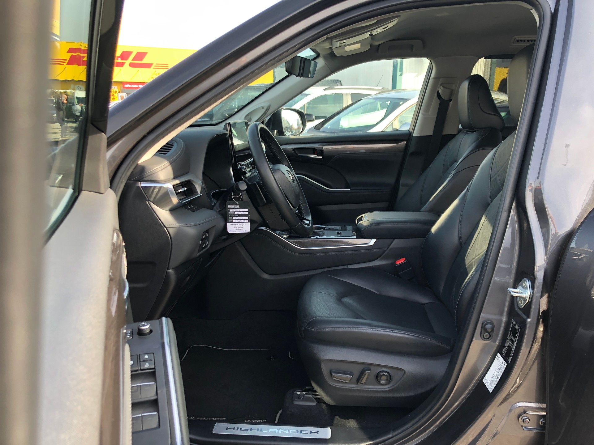 TOYOTA Highlander 2.5 HSD Premium e-CVT-image-11