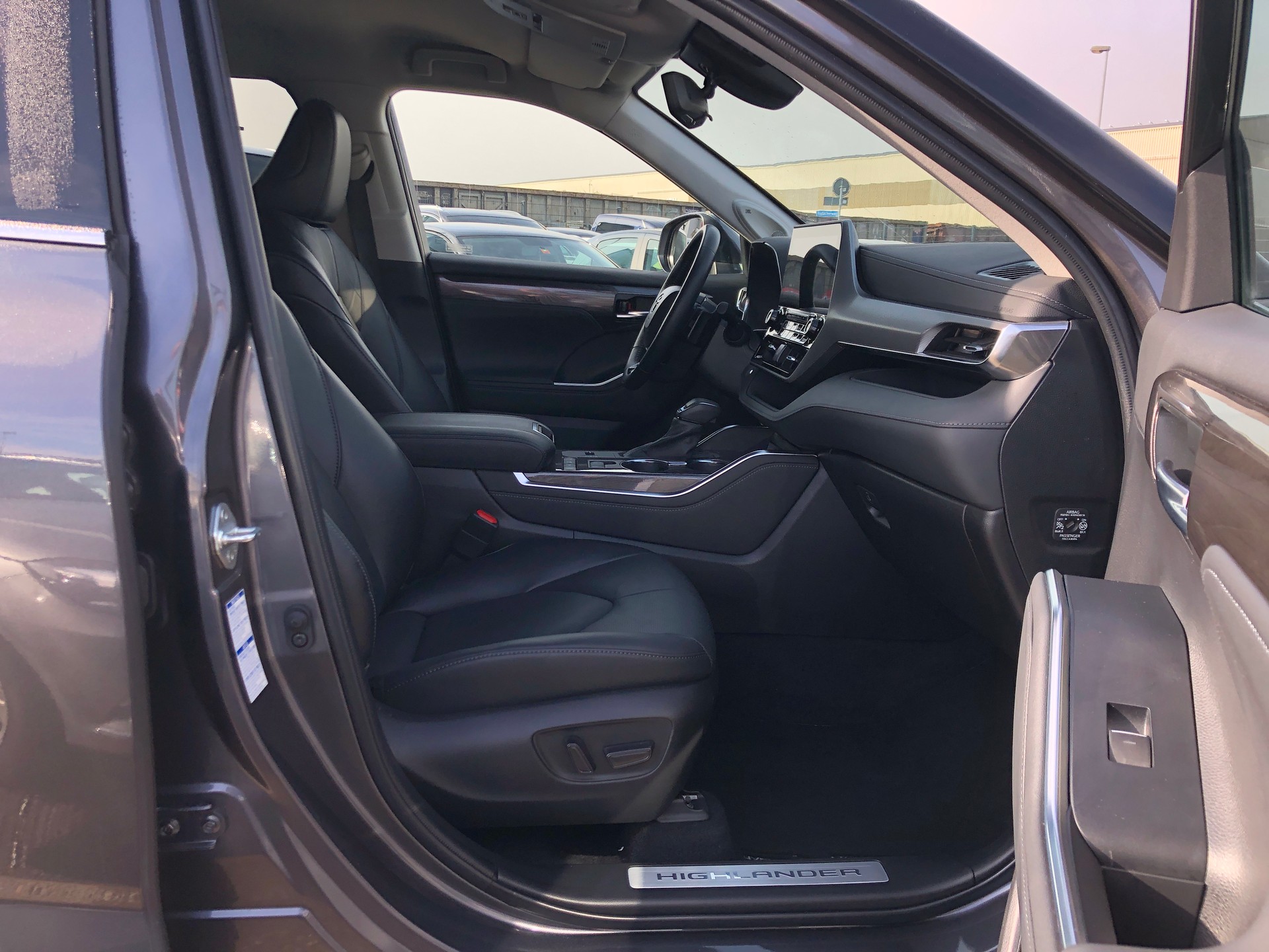 TOYOTA Highlander 2.5 HSD Premium e-CVT-image-13