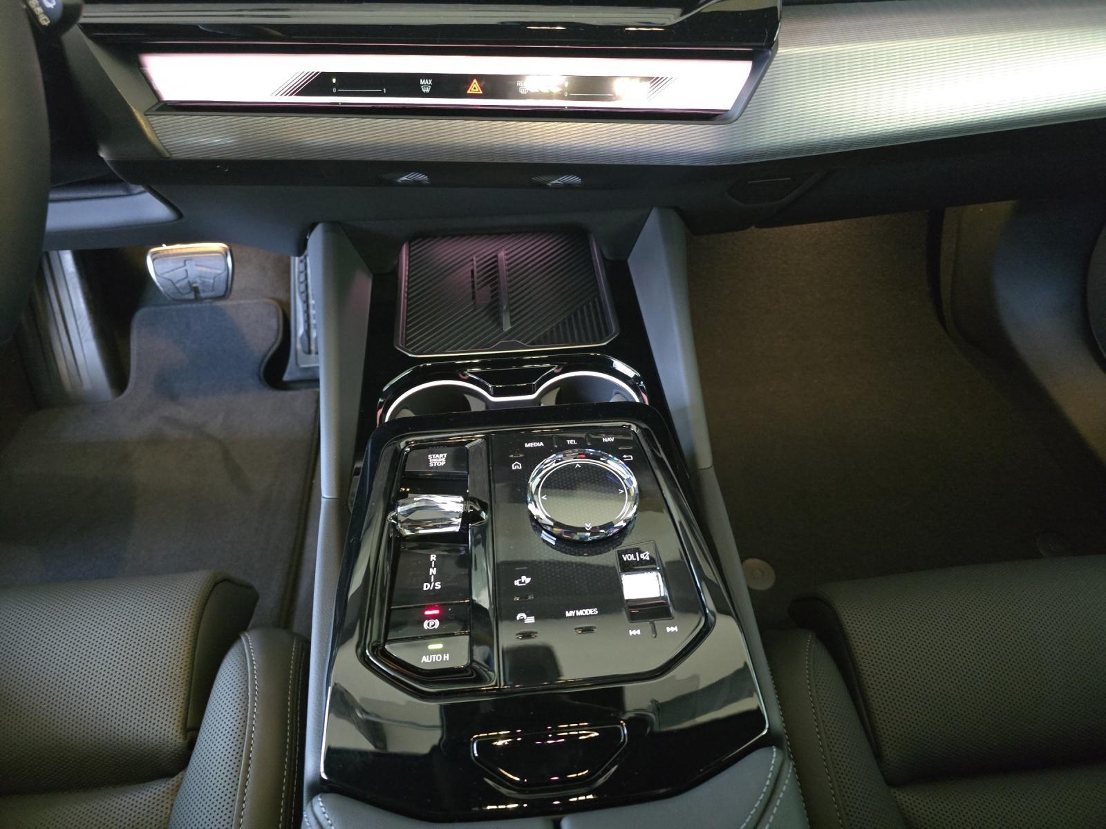 BMW 540d xDrive 48V Touring M Sport Pro Steptronic-image-15