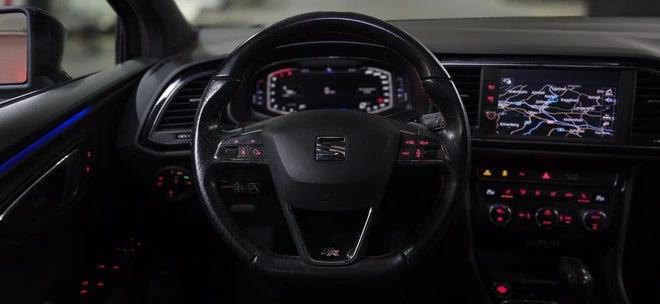SEAT Leon 2.0 TSI SWISS FR DSG *CH-Fahrzeug*-image-13