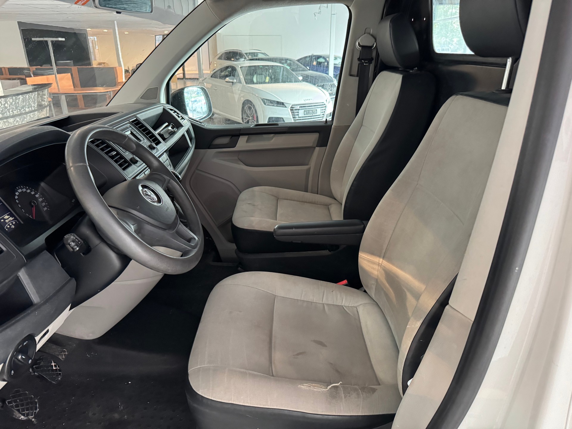 VW T6 2.0 TDI-image-16