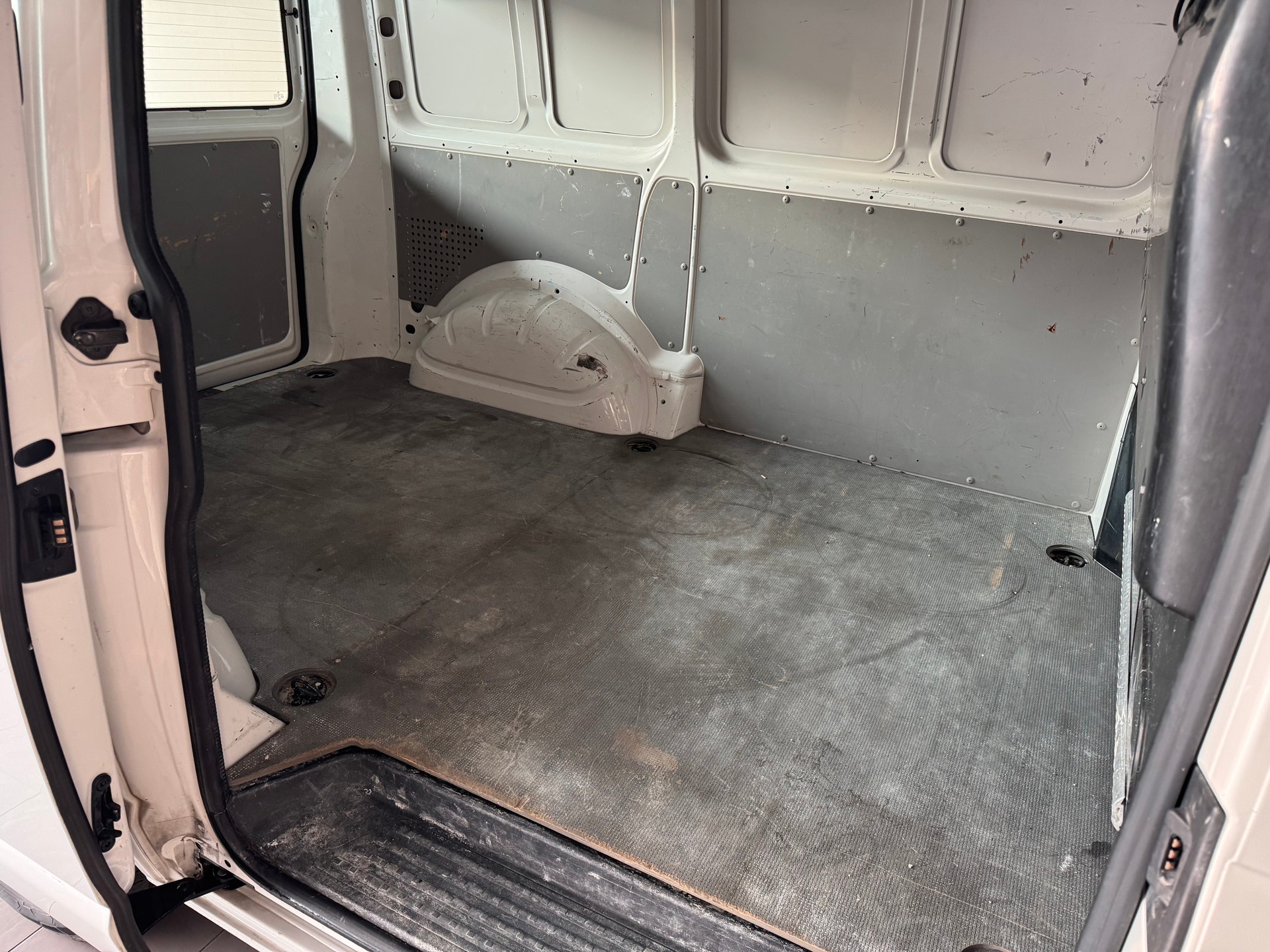 VW T6 2.0 TDI-image-15