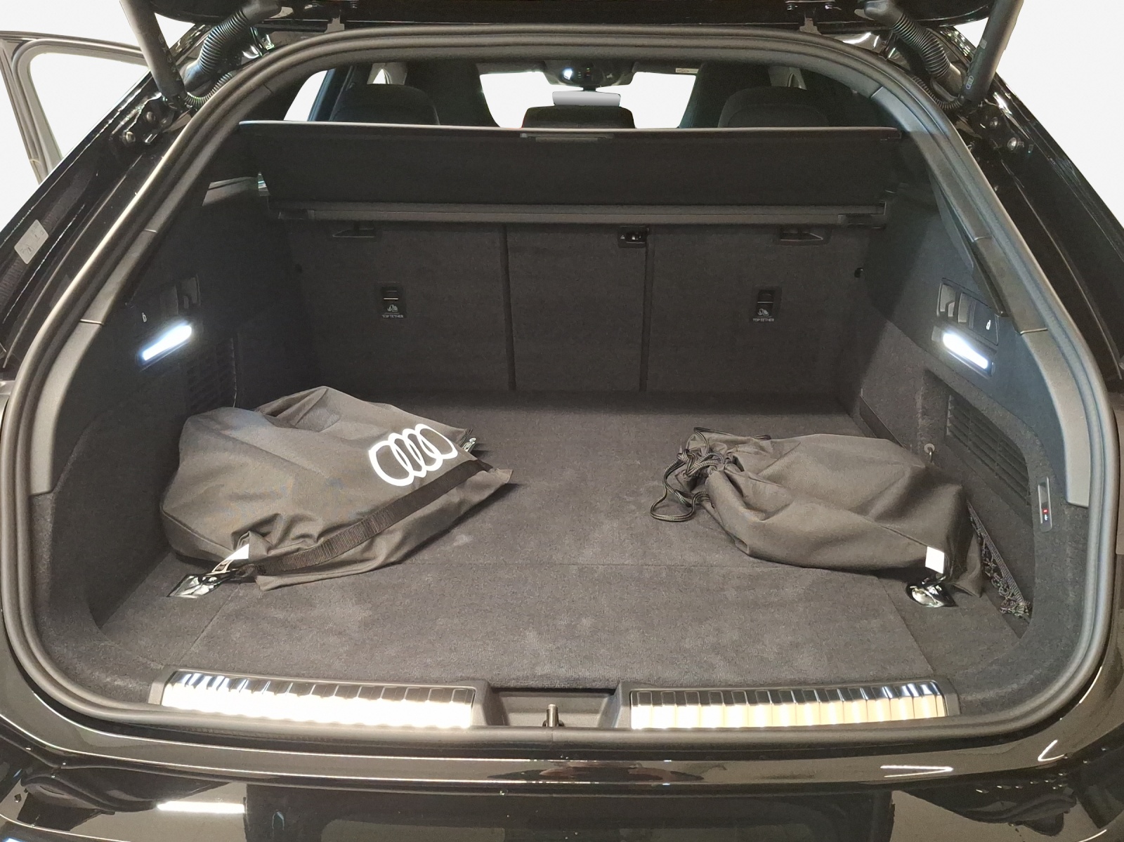 AUDI A6 Avant e-hybrid quattro 270 kW S tronic-image-12