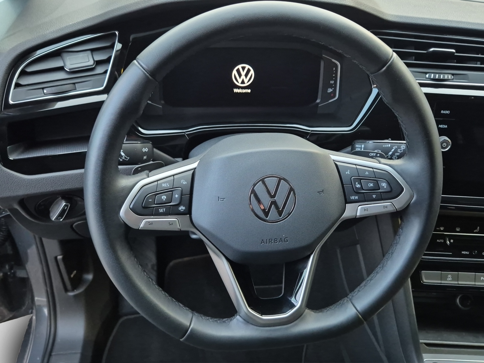 VW Touran 1.5 TSI EVO Comfortline United DSG-image-9