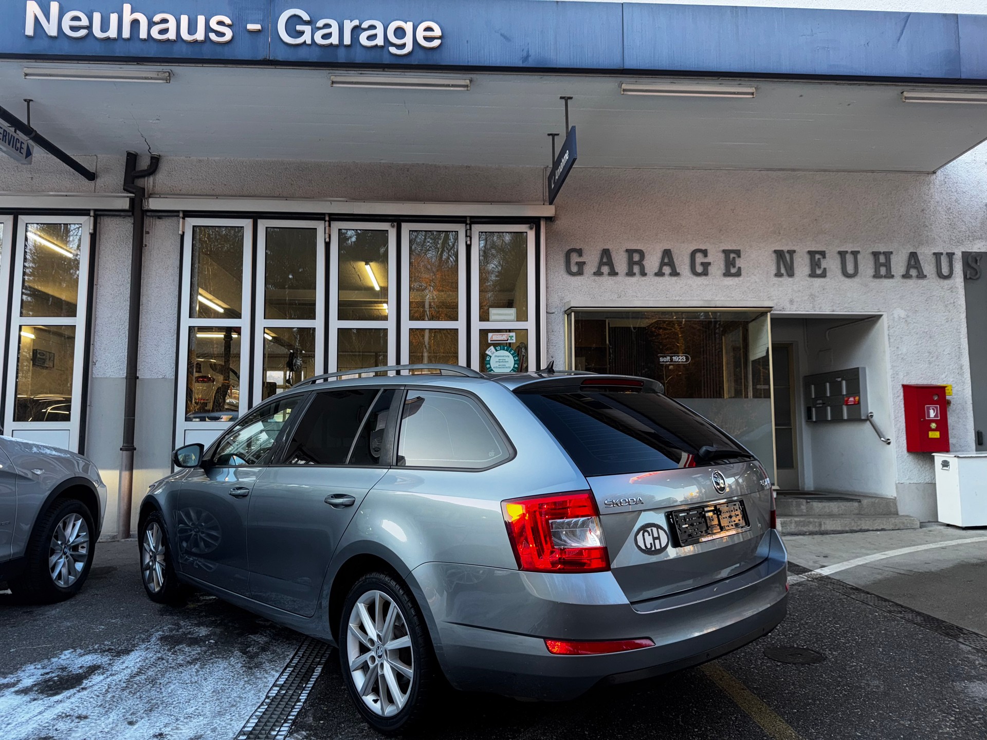 SKODA Octavia Combi 1.8 TSI Elegance DSG-showroom-element-3