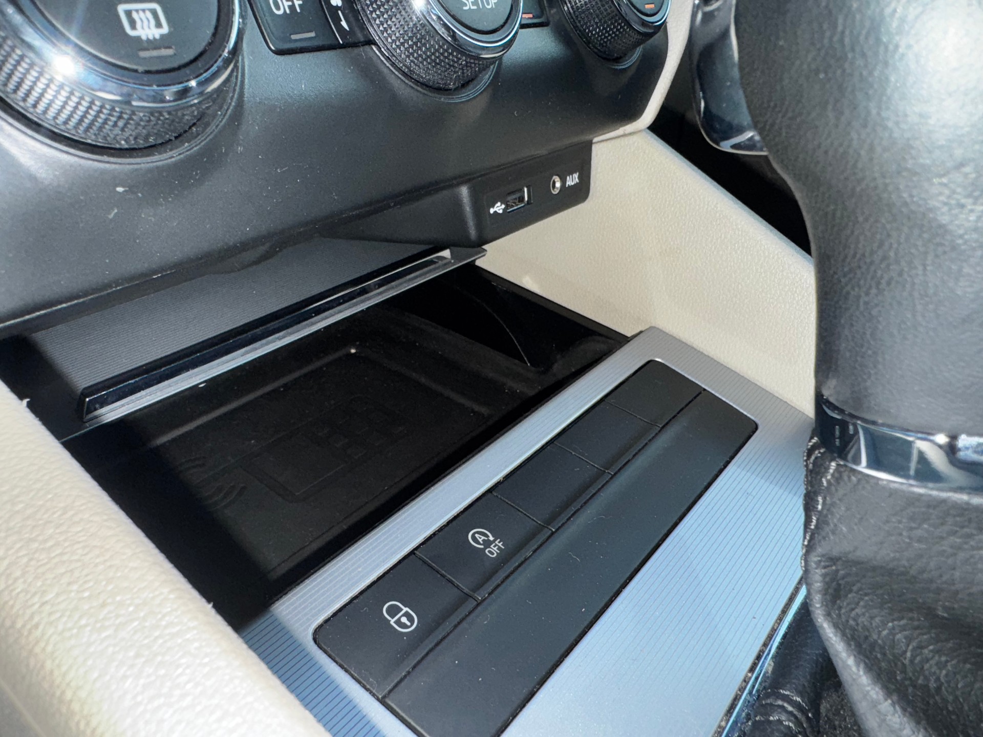 SKODA Octavia Combi 1.8 TSI Elegance DSG-image-10