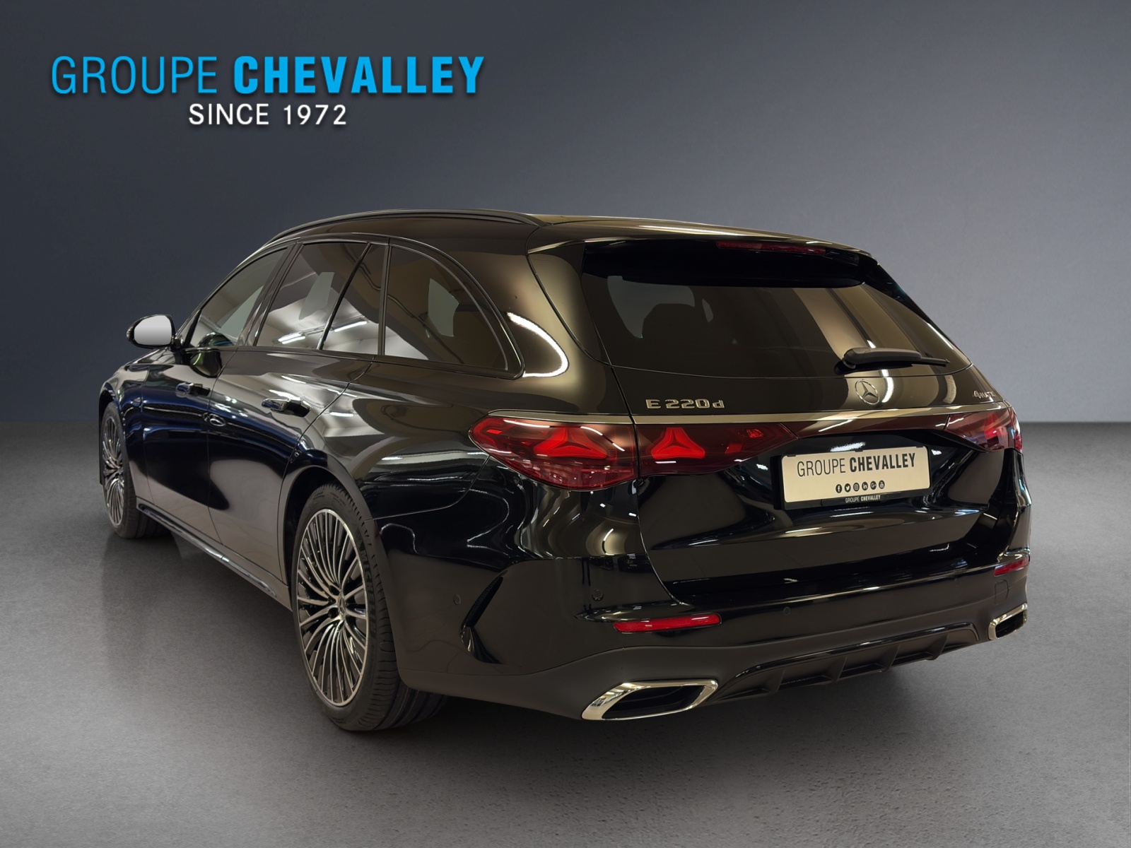 MERCEDES-BENZ E 220 d 4M Break-showroom-element-2