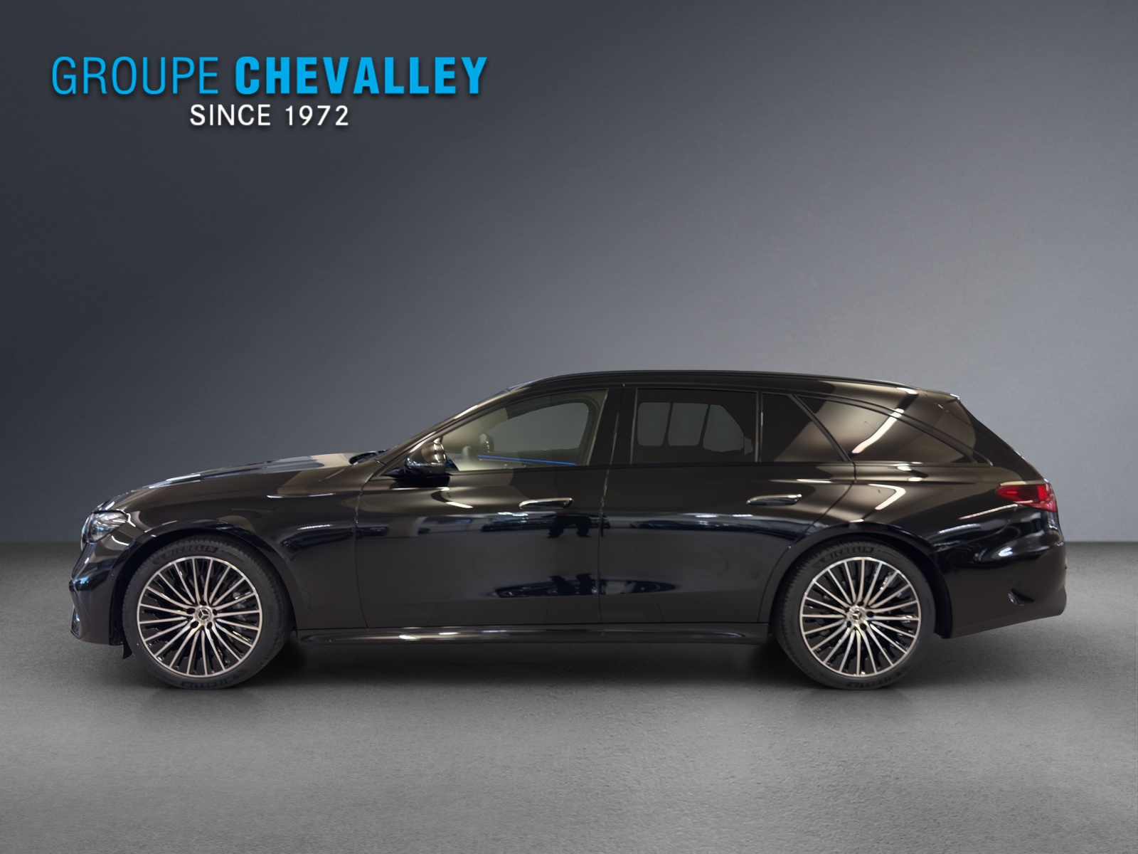 MERCEDES-BENZ E 220 d 4M Break-showroom-element-1