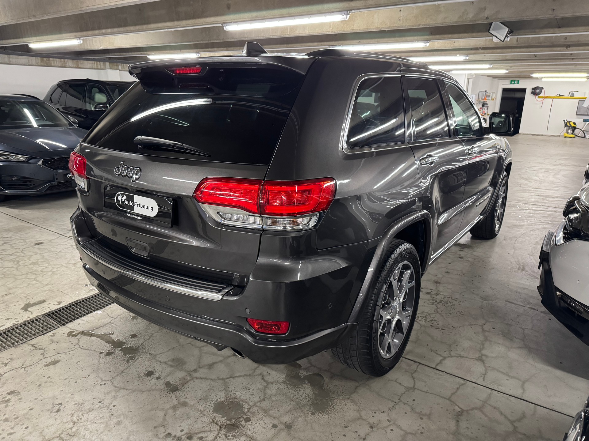 JEEP Grand Cherokee 3.0 CRD Overland Automatic-image-1