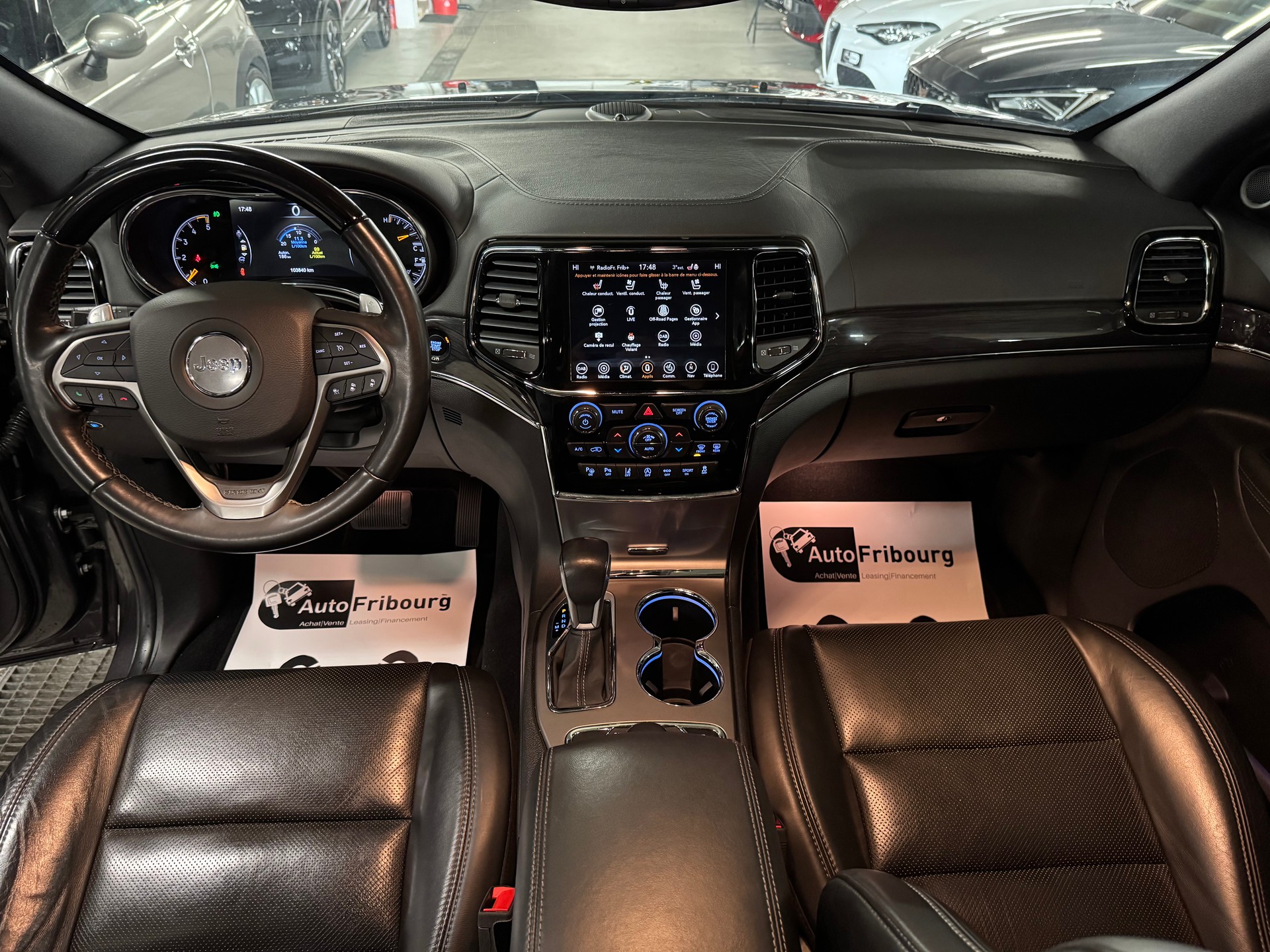 JEEP Grand Cherokee 3.0 CRD Overland Automatic-image-4