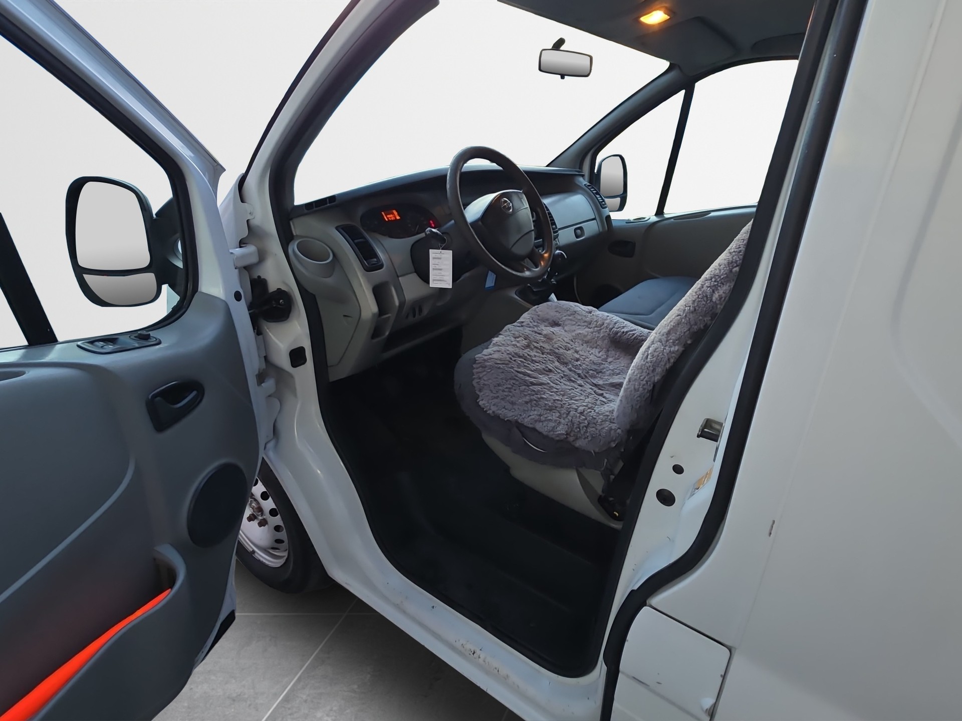 NISSAN Primastar 2.5 dCi 2.9t-image-10
