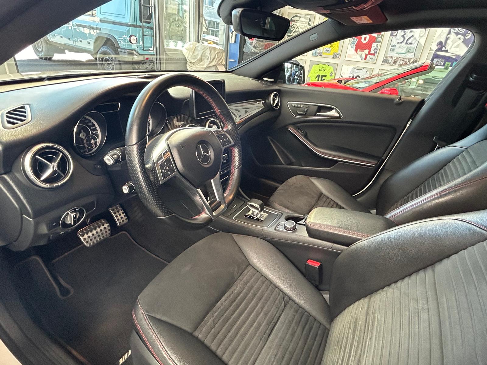 MERCEDES-BENZ CLA 45 AMG 4Matic-image-9