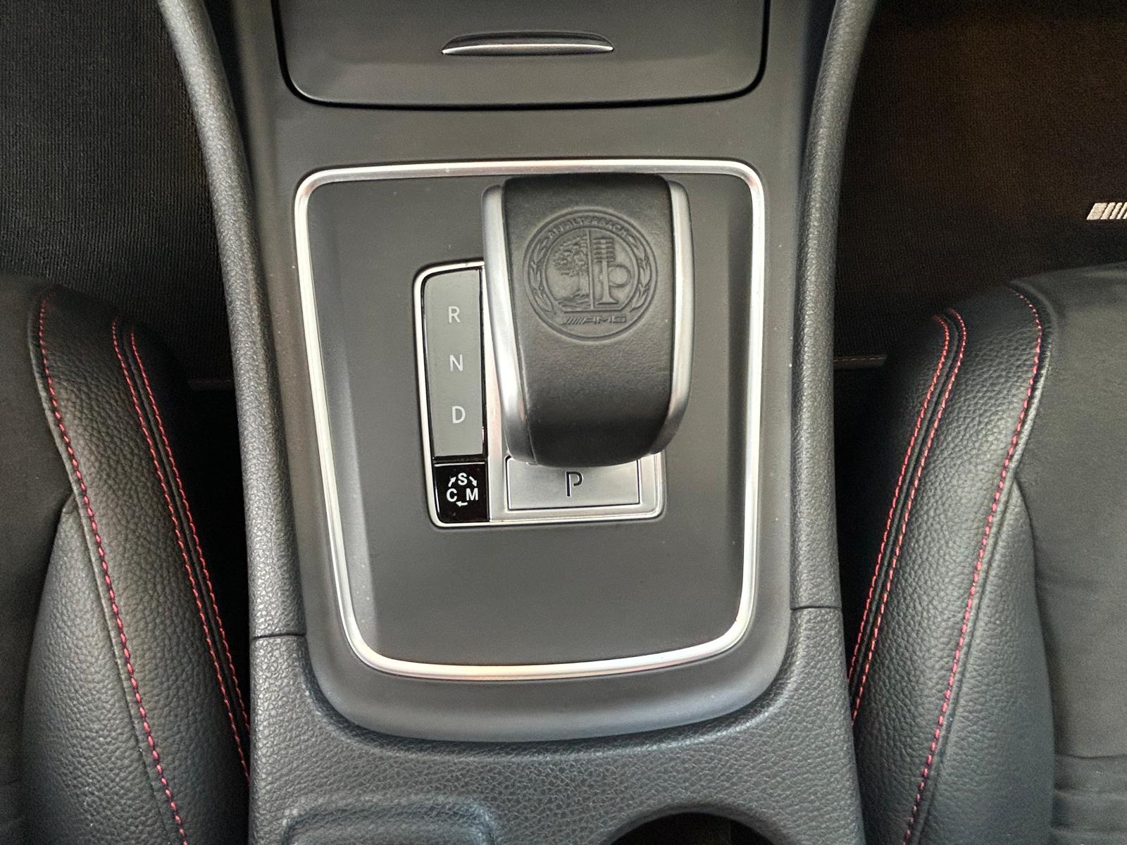 MERCEDES-BENZ CLA 45 AMG 4Matic-image-17