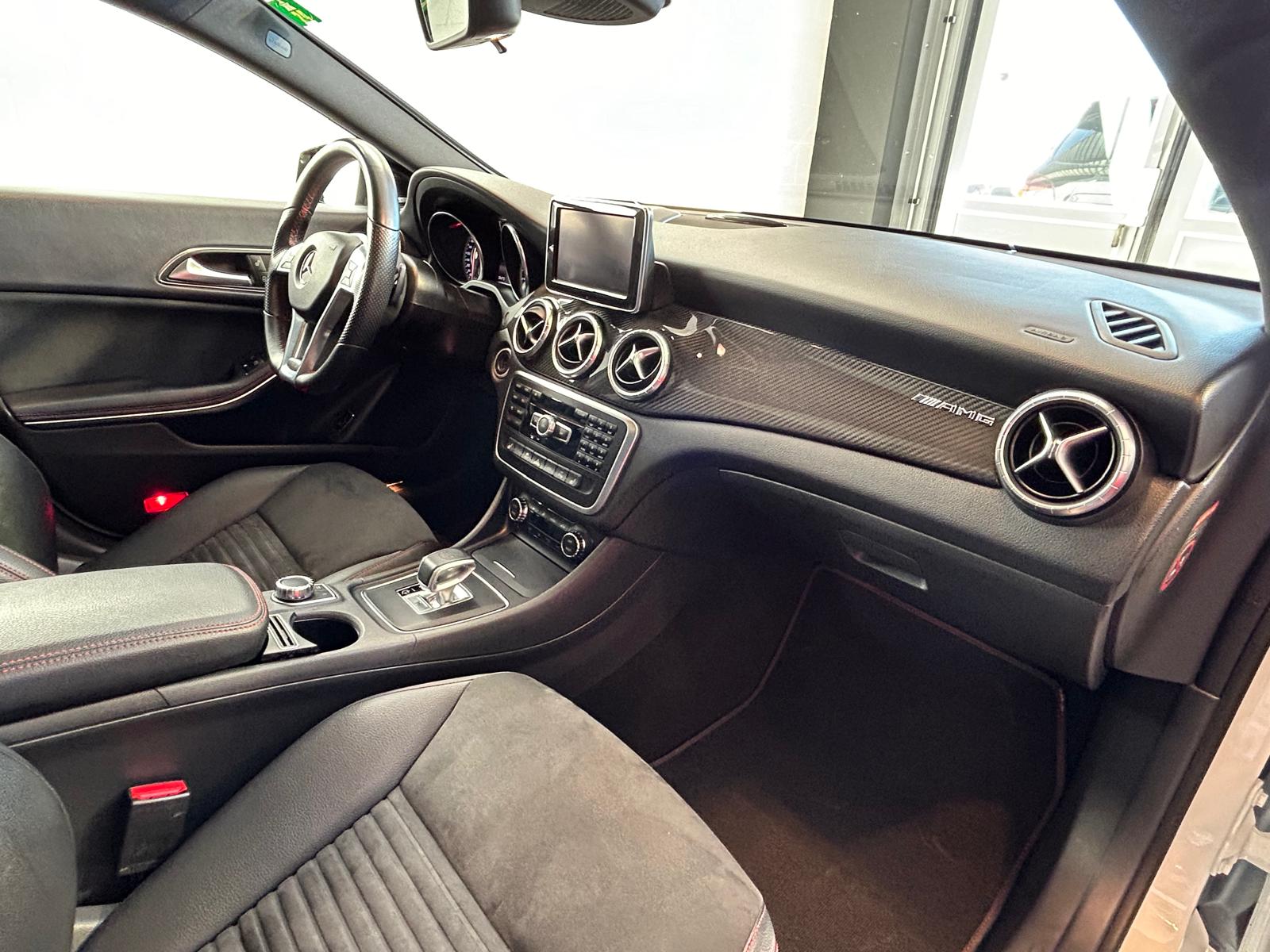 MERCEDES-BENZ CLA 45 AMG 4Matic-image-12