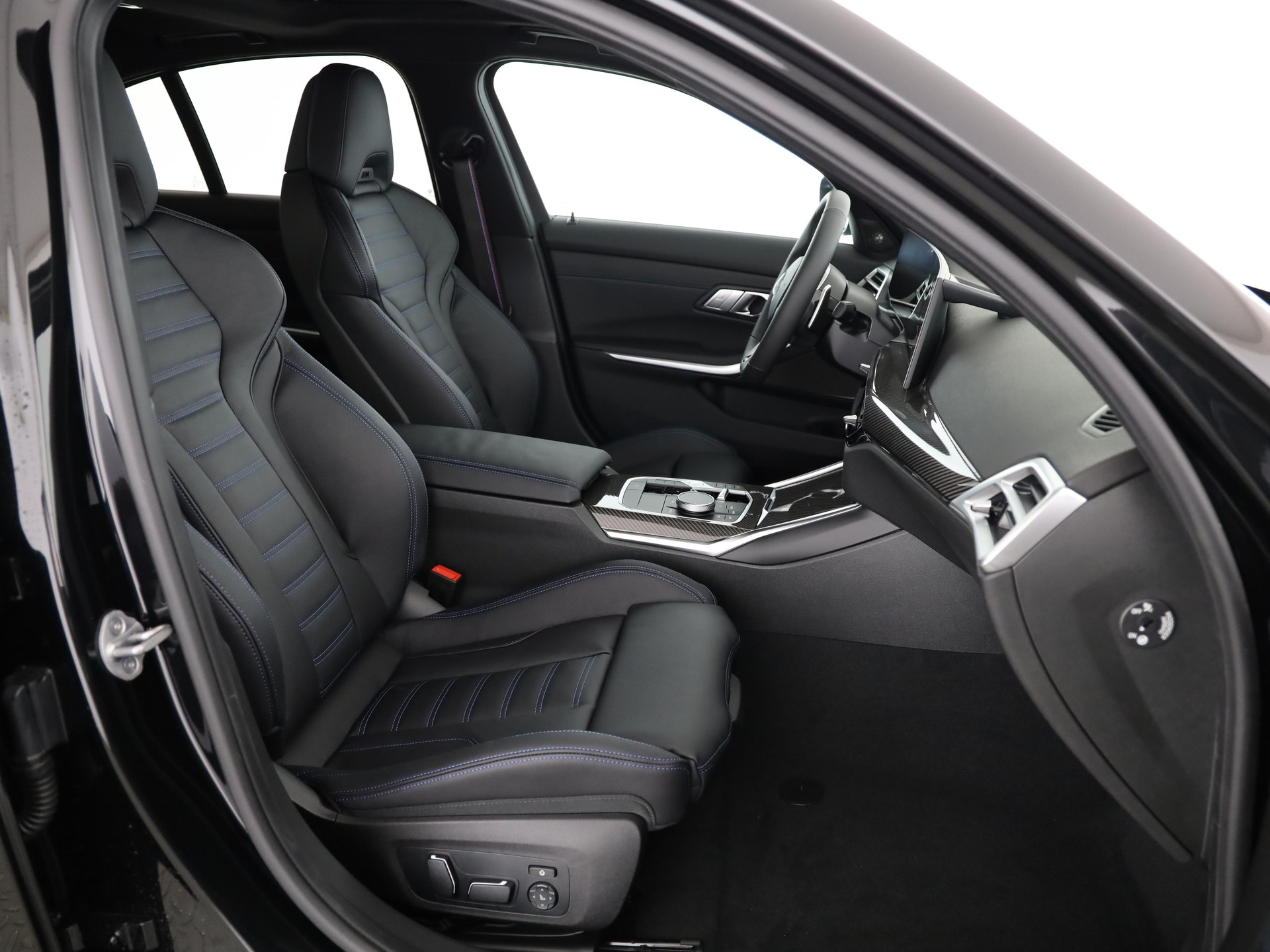 BMW 320d xDrive SAG-image-14