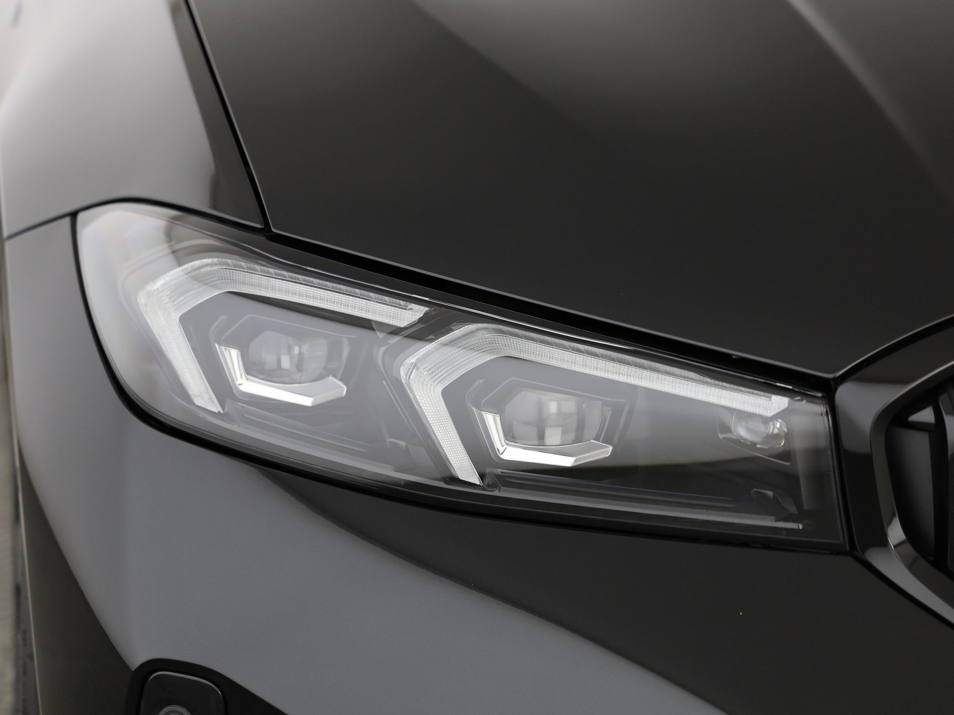 BMW 320d xDrive SAG-image-5