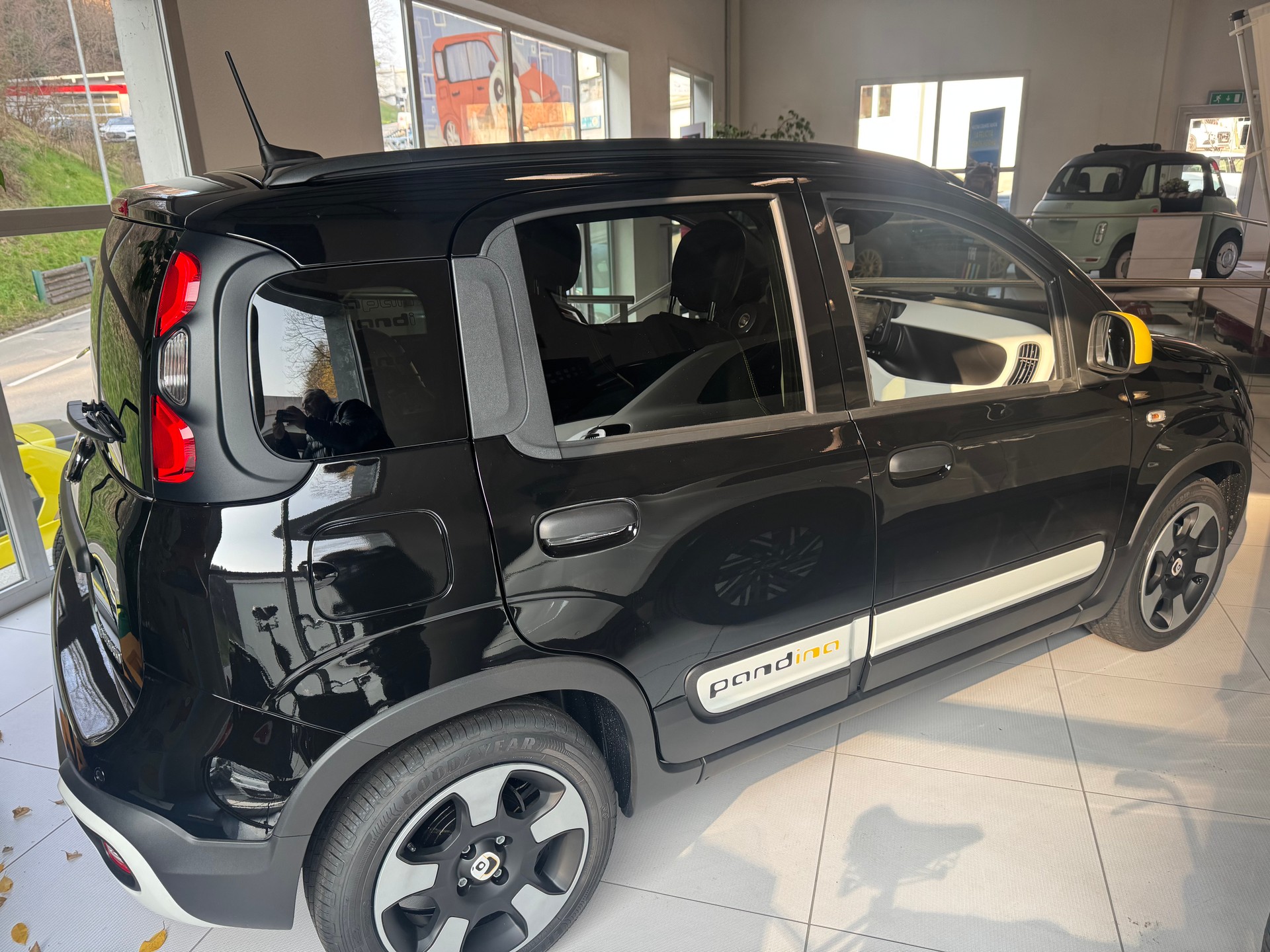 FIAT Panda 1.0 MHEV City CROSS-image-5