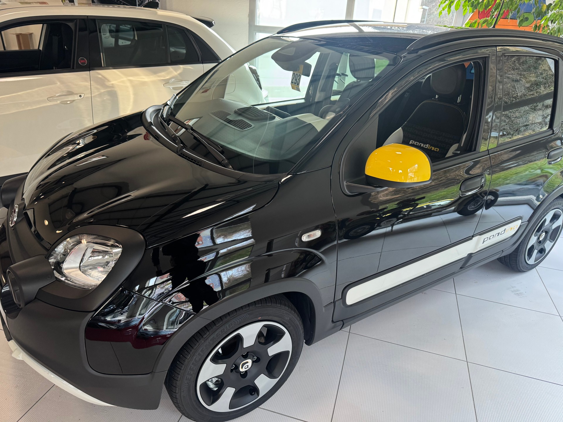 FIAT Panda 1.0 MHEV City CROSS-image-0