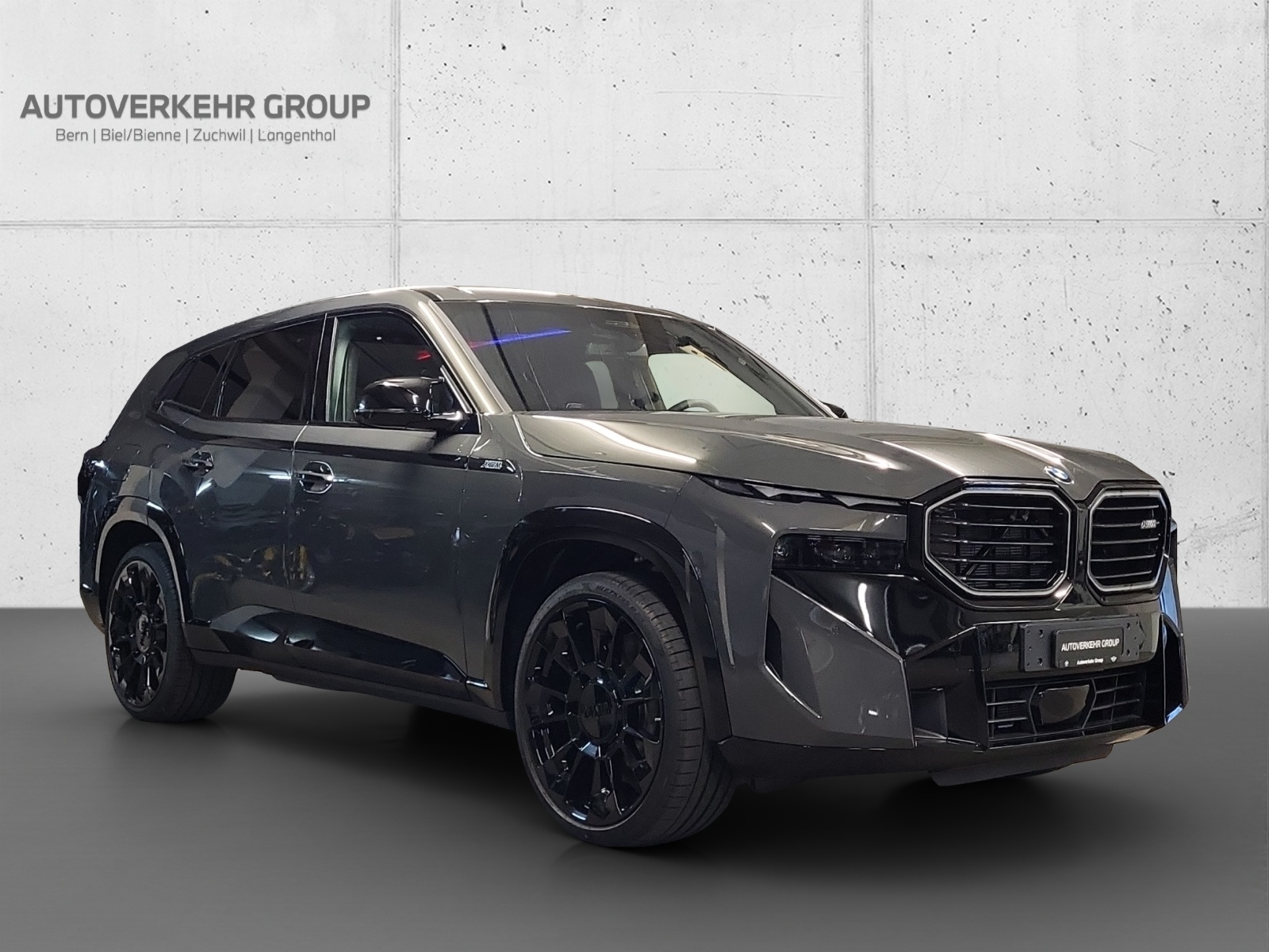BMW XM xDrive 50e PHEV Steptronic-showroom-element-2