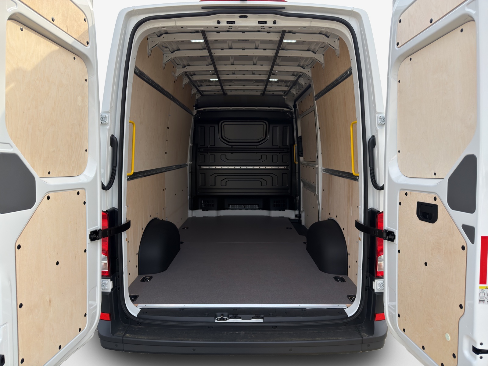VW Crafter 35 2.0 TDI Entry L3 A-image-12