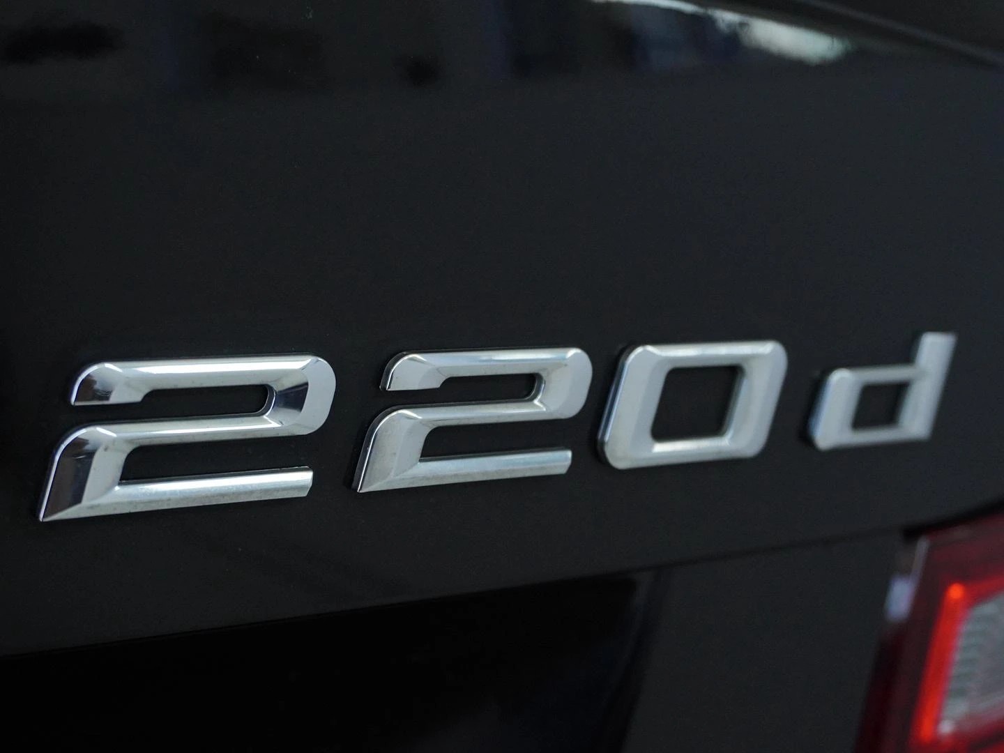 BMW 220d Sport Line-image-12