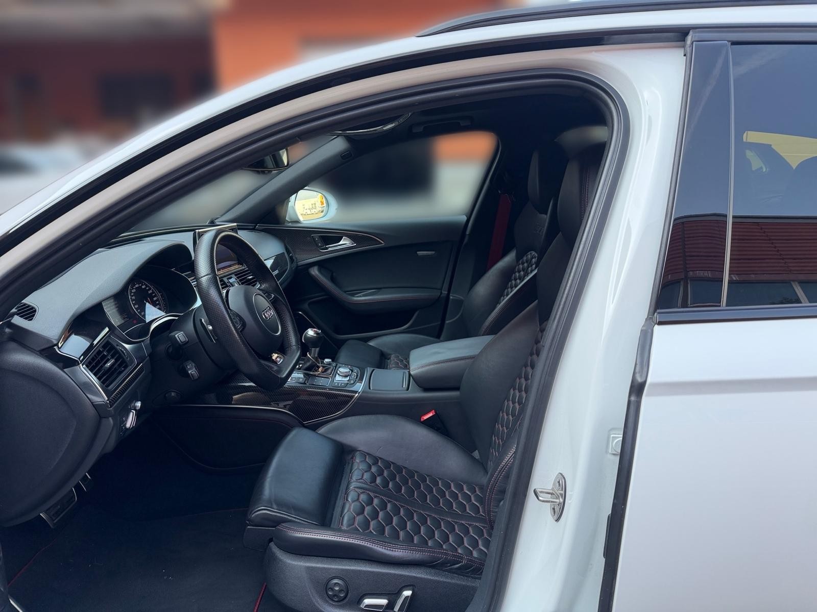AUDI RS6 Avant 4.0 TFSI V8 quattro Tiptronic-image-7