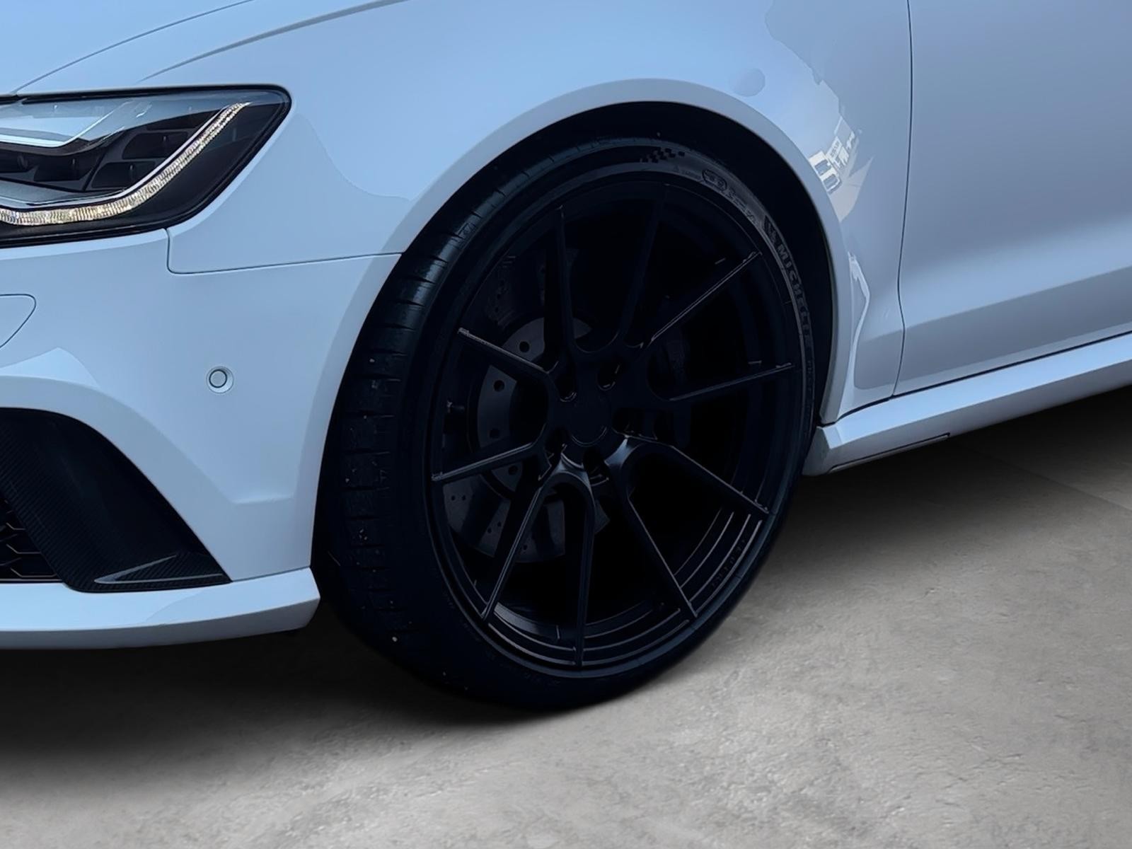 AUDI RS6 Avant 4.0 TFSI V8 quattro Tiptronic-image-2