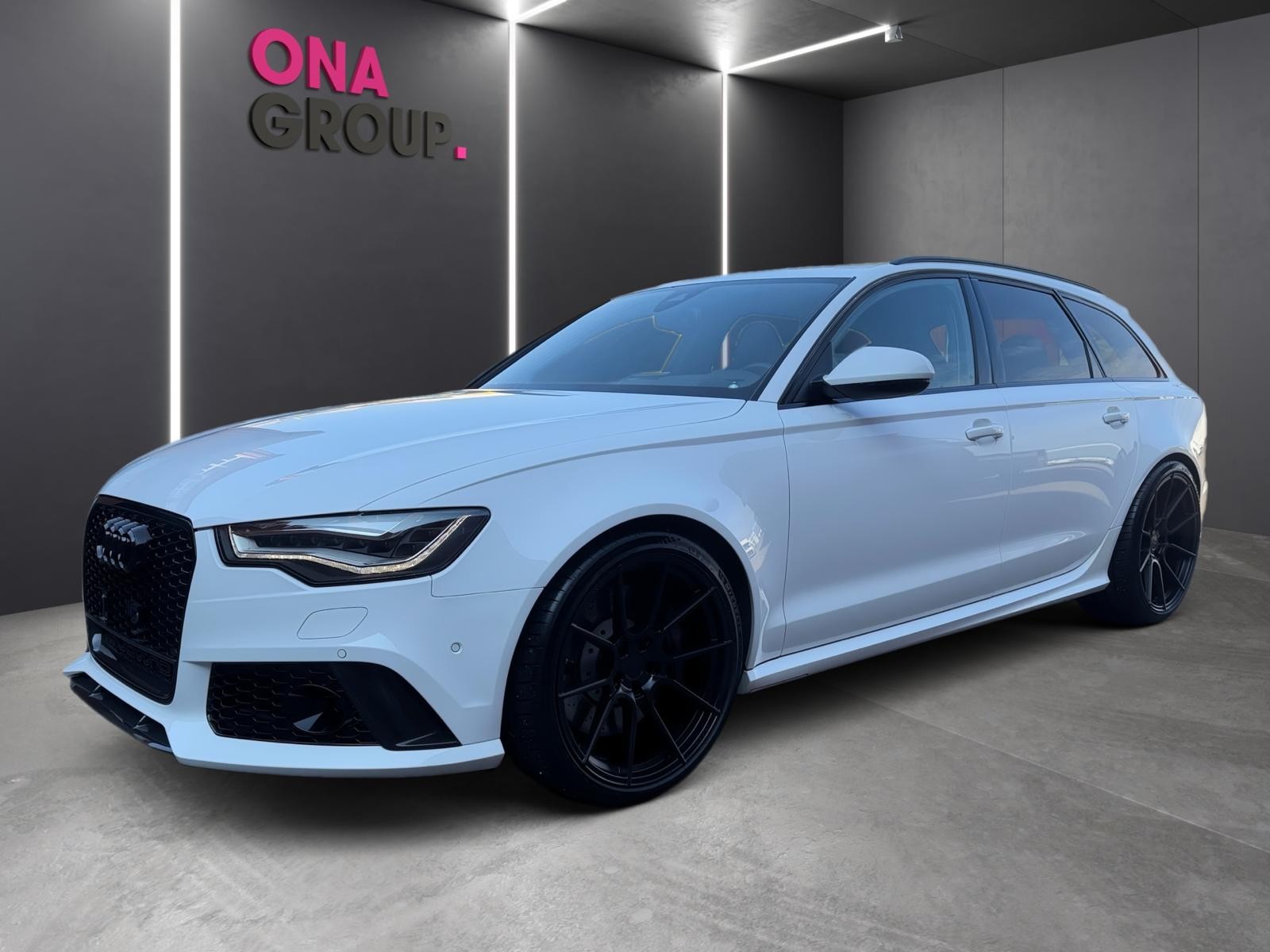 AUDI RS6 Avant 4.0 TFSI V8 quattro Tiptronic-image-1