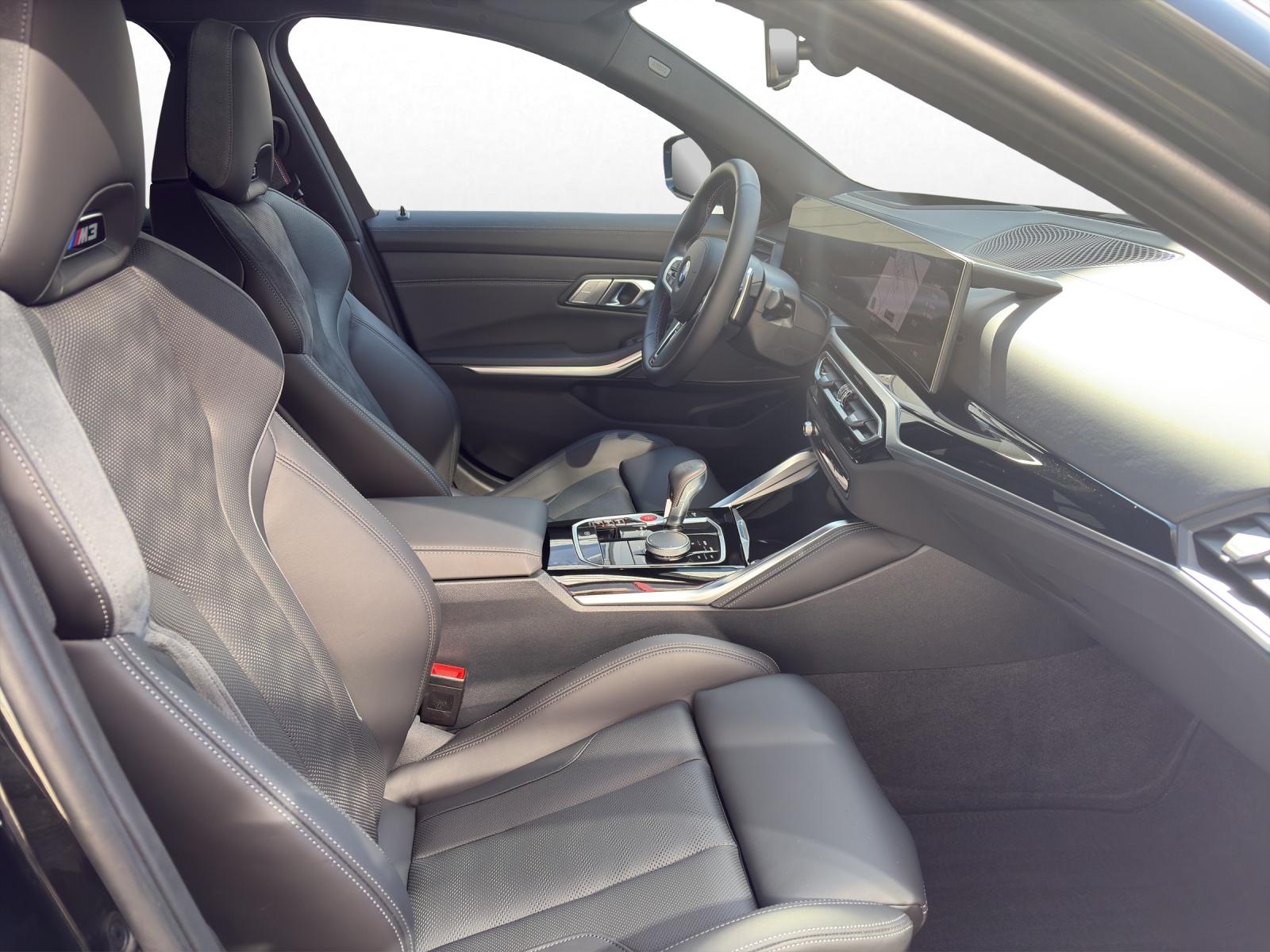 BMW M3 Competition xDrive-image-15