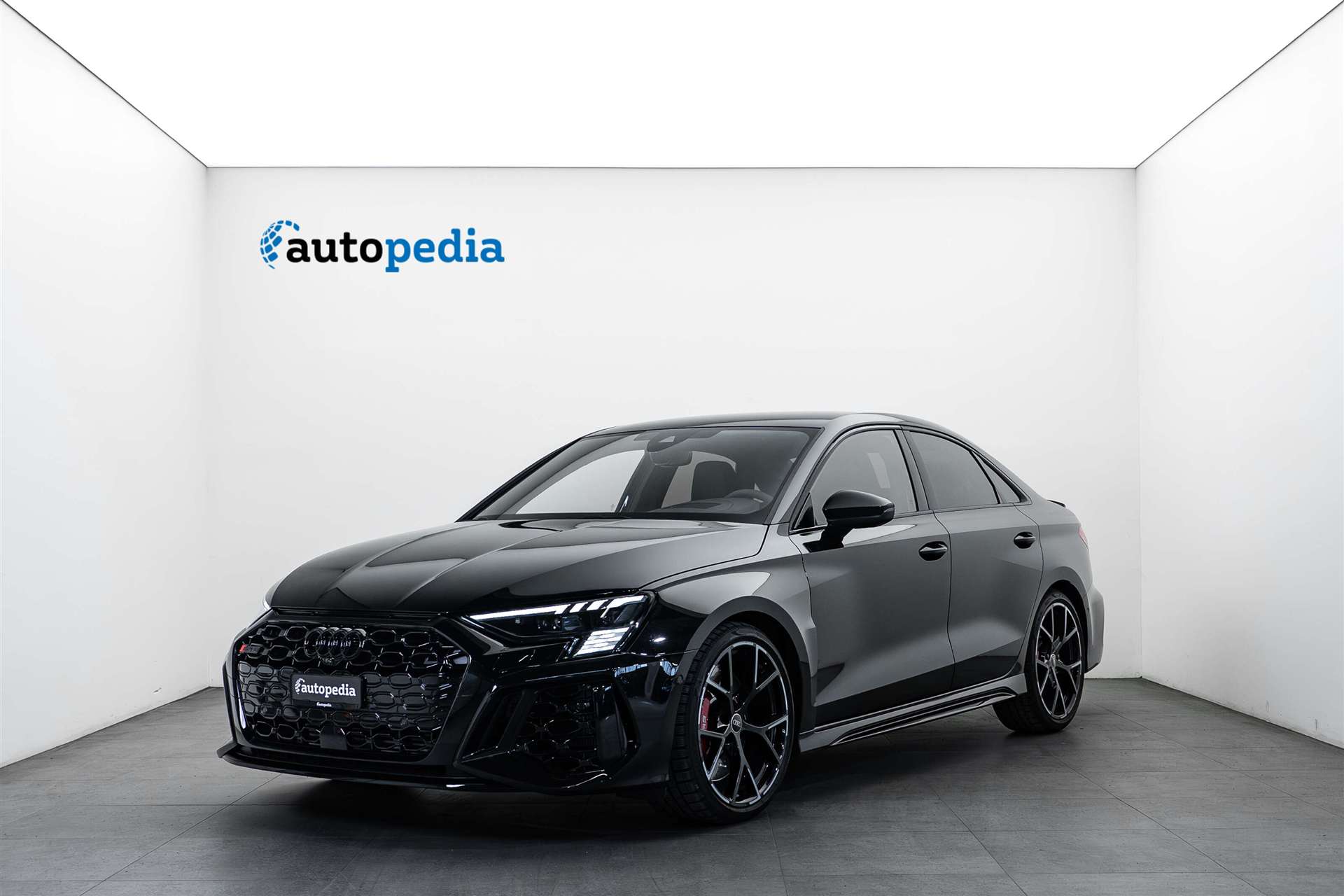 AUDI RS3 Limousine 2.5 TSI quattro S-tronic 400PS-image-0