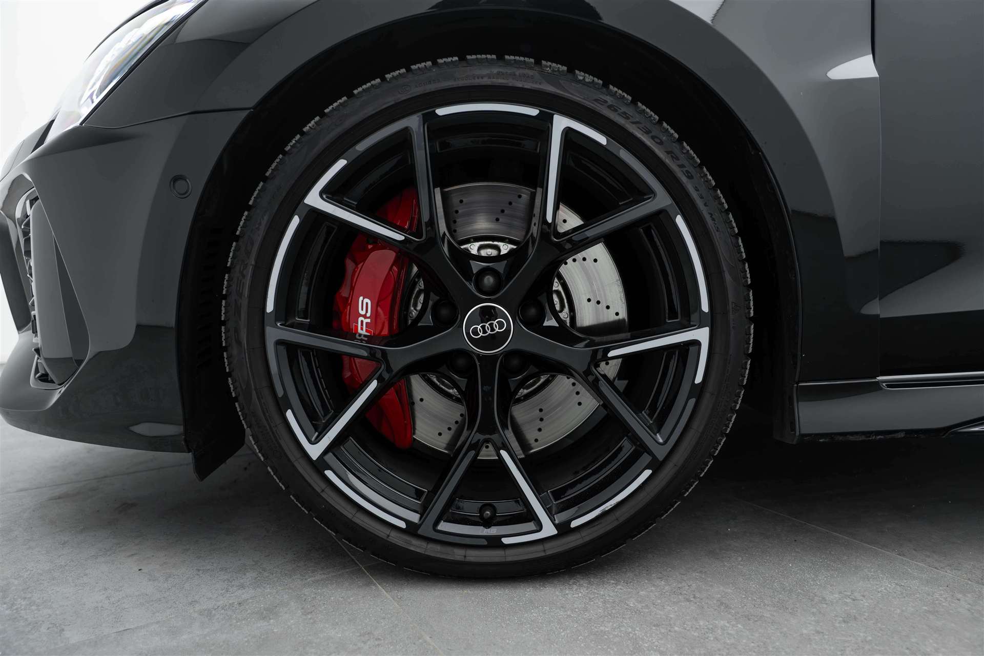 AUDI RS3 Limousine 2.5 TSI quattro S-tronic 400PS-image-5