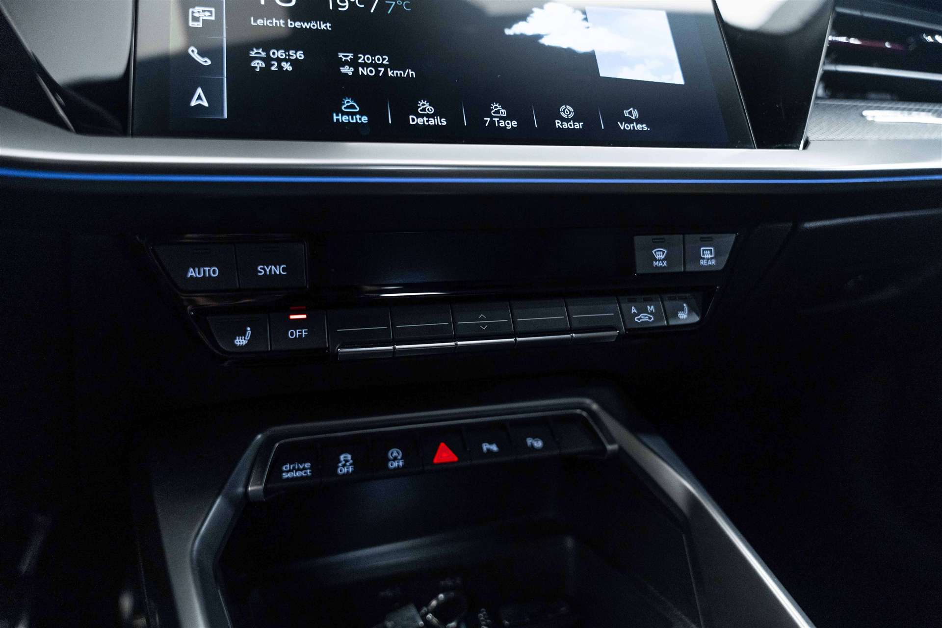 AUDI RS3 Limousine 2.5 TSI quattro S-tronic 400PS-image-30