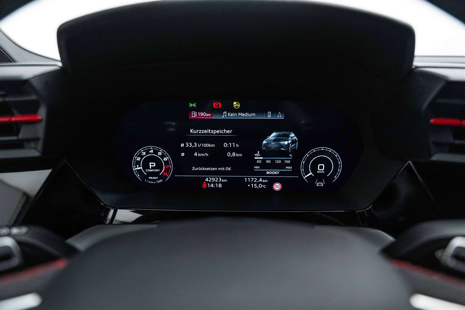 AUDI RS3 Limousine 2.5 TSI quattro S-tronic 400PS-image-28