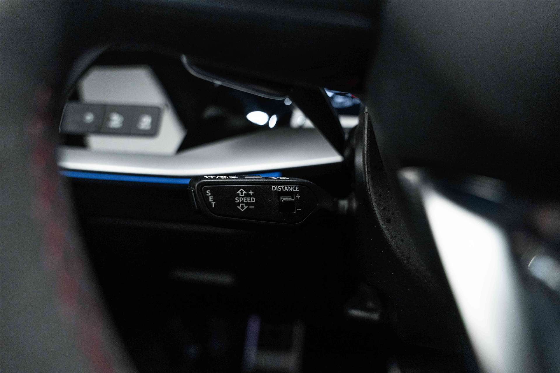 AUDI RS3 Limousine 2.5 TSI quattro S-tronic 400PS-image-19