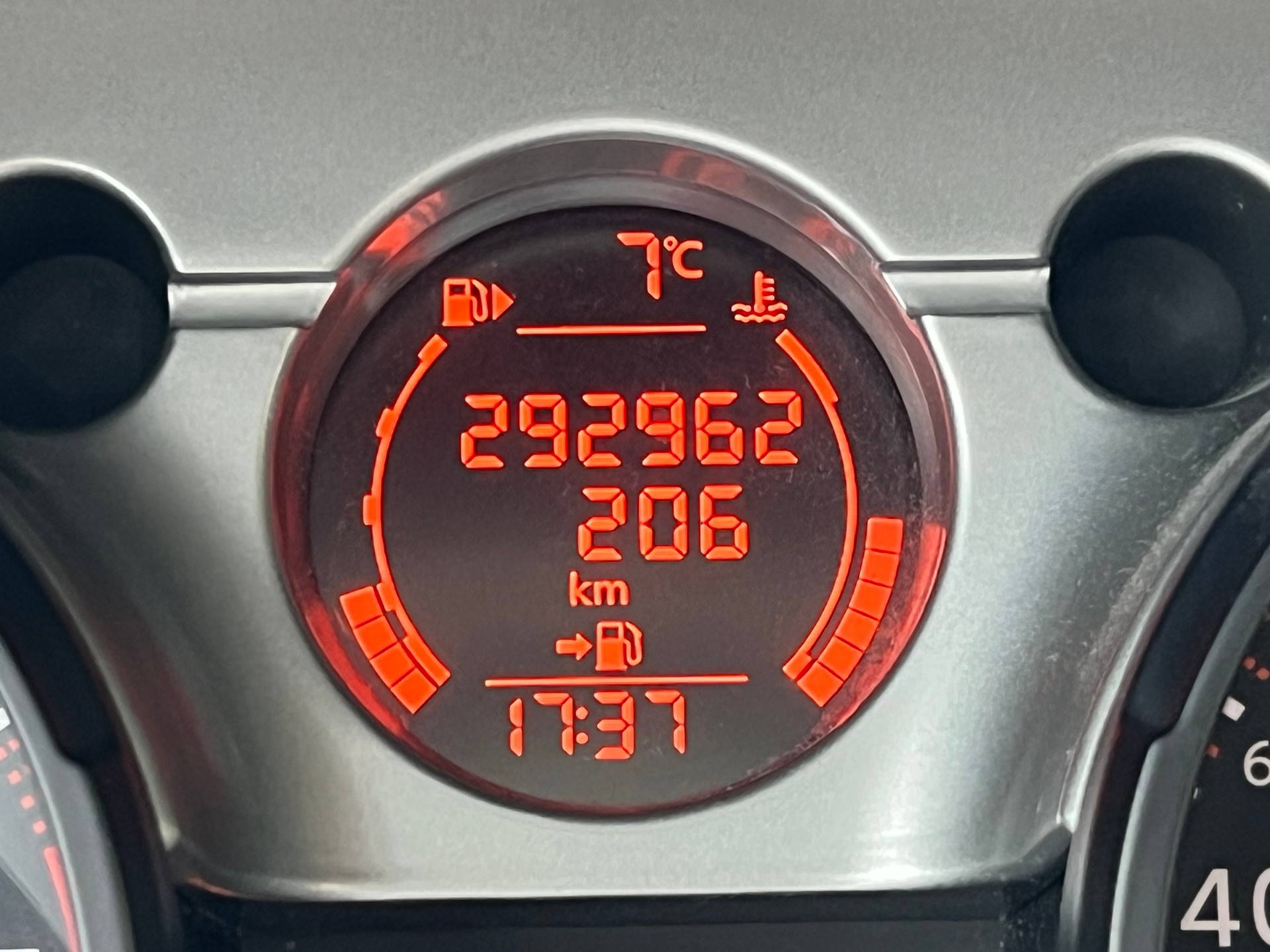 NISSAN Qashqai 2.0 4WD acenta-image-15