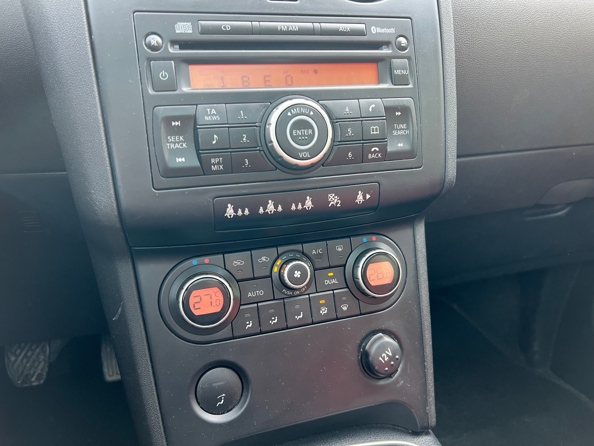 NISSAN Qashqai 2.0 4WD acenta-image-14