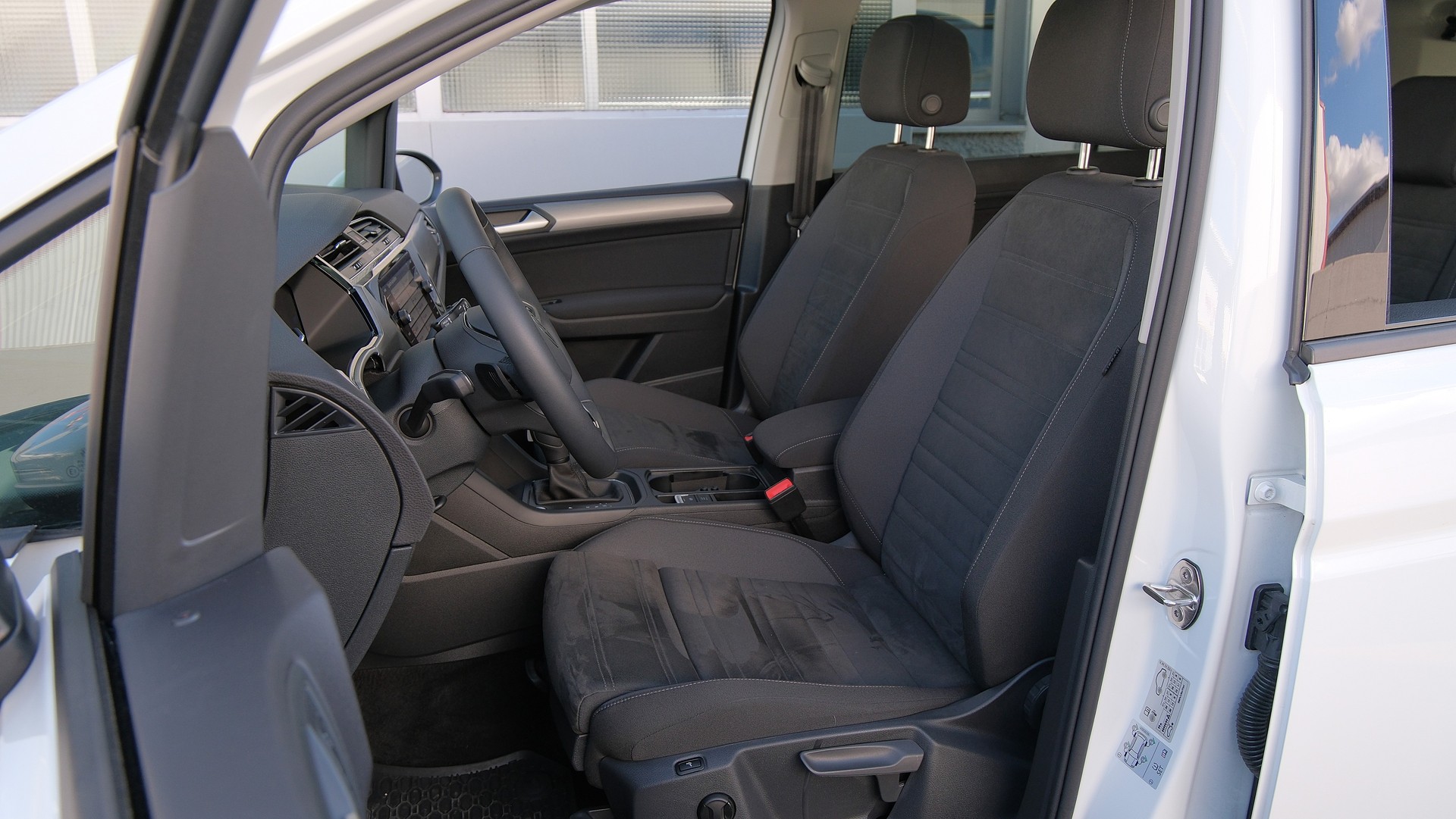 VW Touran 1.5 TSI EVO Comfortline United R Line DSG-image-3