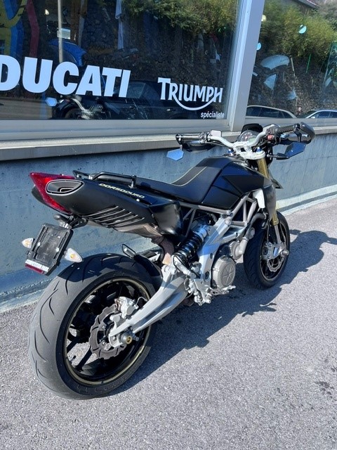 APRILIA Dorsoduro SMV 750-showroom-element-3