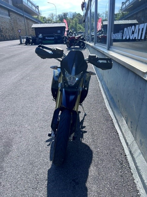 APRILIA Dorsoduro SMV 750-showroom-element-2