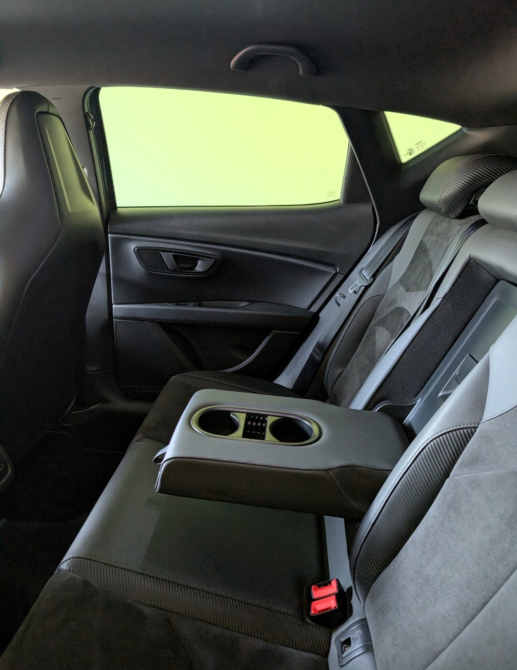 SEAT Leon 2.0 TSI Cupra R DSG-image-3