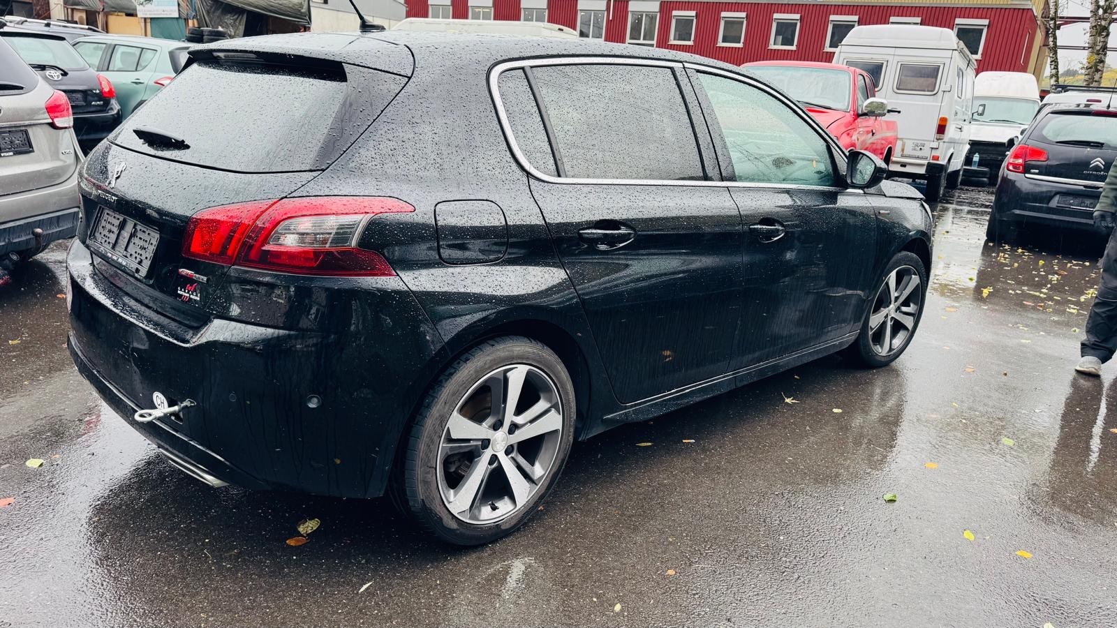 PEUGEOT 308 1.2 Pure Tech GT Line-image-7