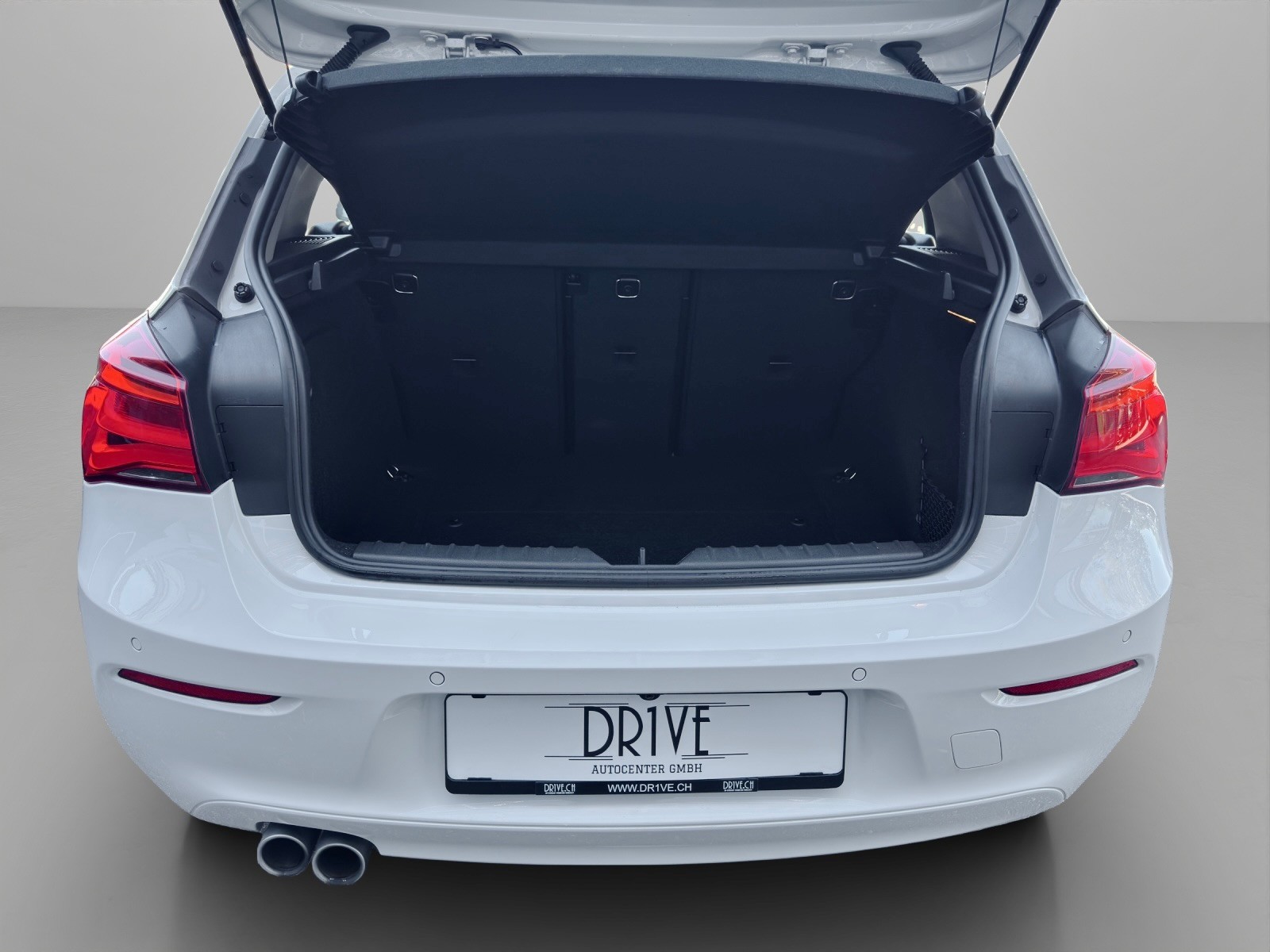 BMW 120d xDrive Steptronic-image-11
