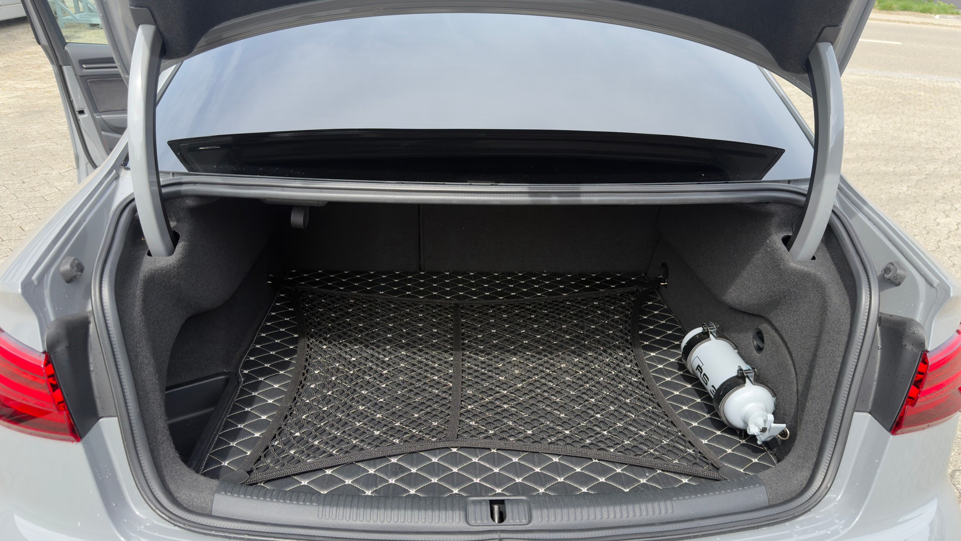 AUDI RS3 Limousine 2.5 TSI quattro S-tronic-image-16