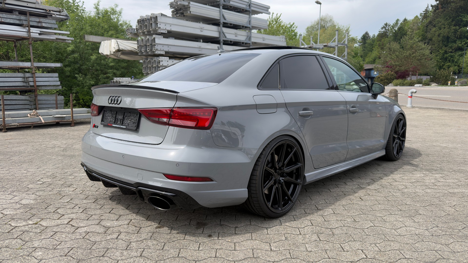 AUDI RS3 Limousine 2.5 TSI quattro S-tronic-image-4