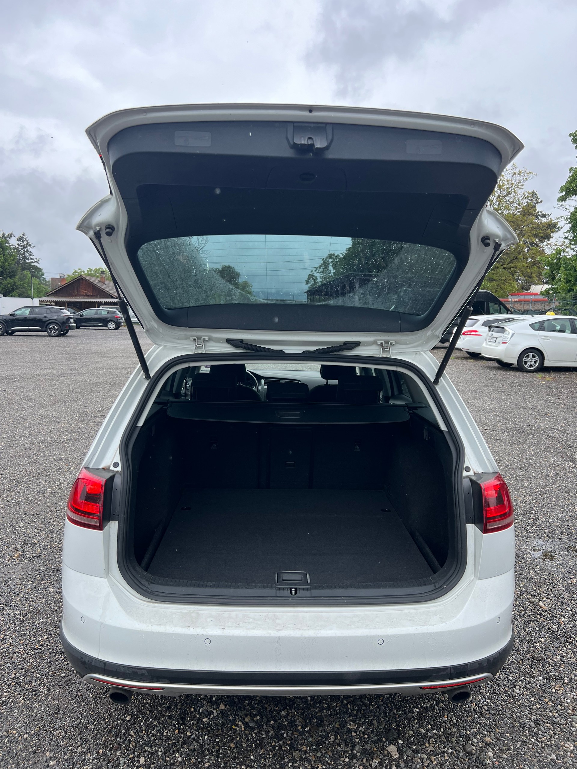 VW Golf 1.8 TSI Alltrack 4Motion-image-15