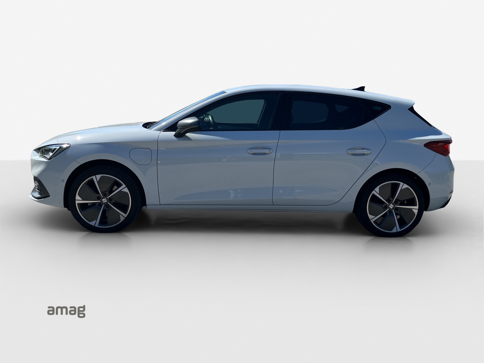 SEAT Leon 1.4 eHybrid pHEV DSG Hola FR-image-1